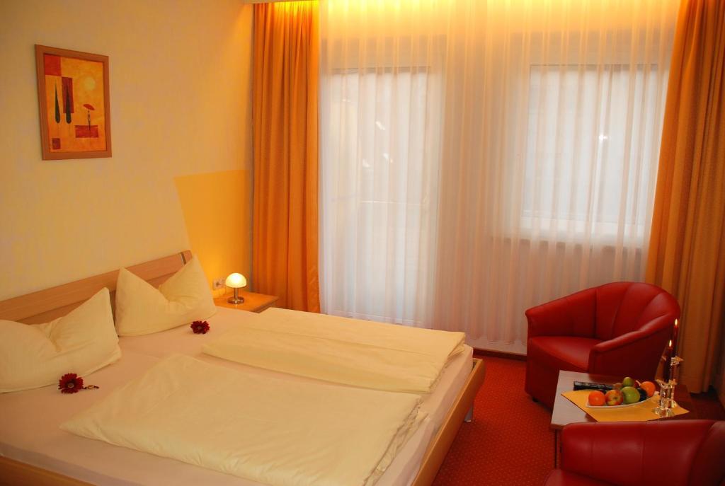 Hotel Heissinger Бад-Бернек  Номер фото