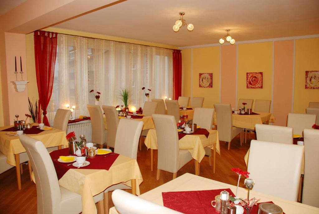 Hotel Heissinger Бад-Бернек  Экстерьер фото