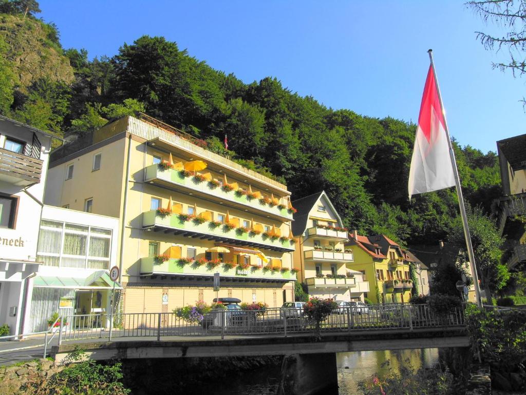 Hotel Heissinger Бад-Бернек  Экстерьер фото